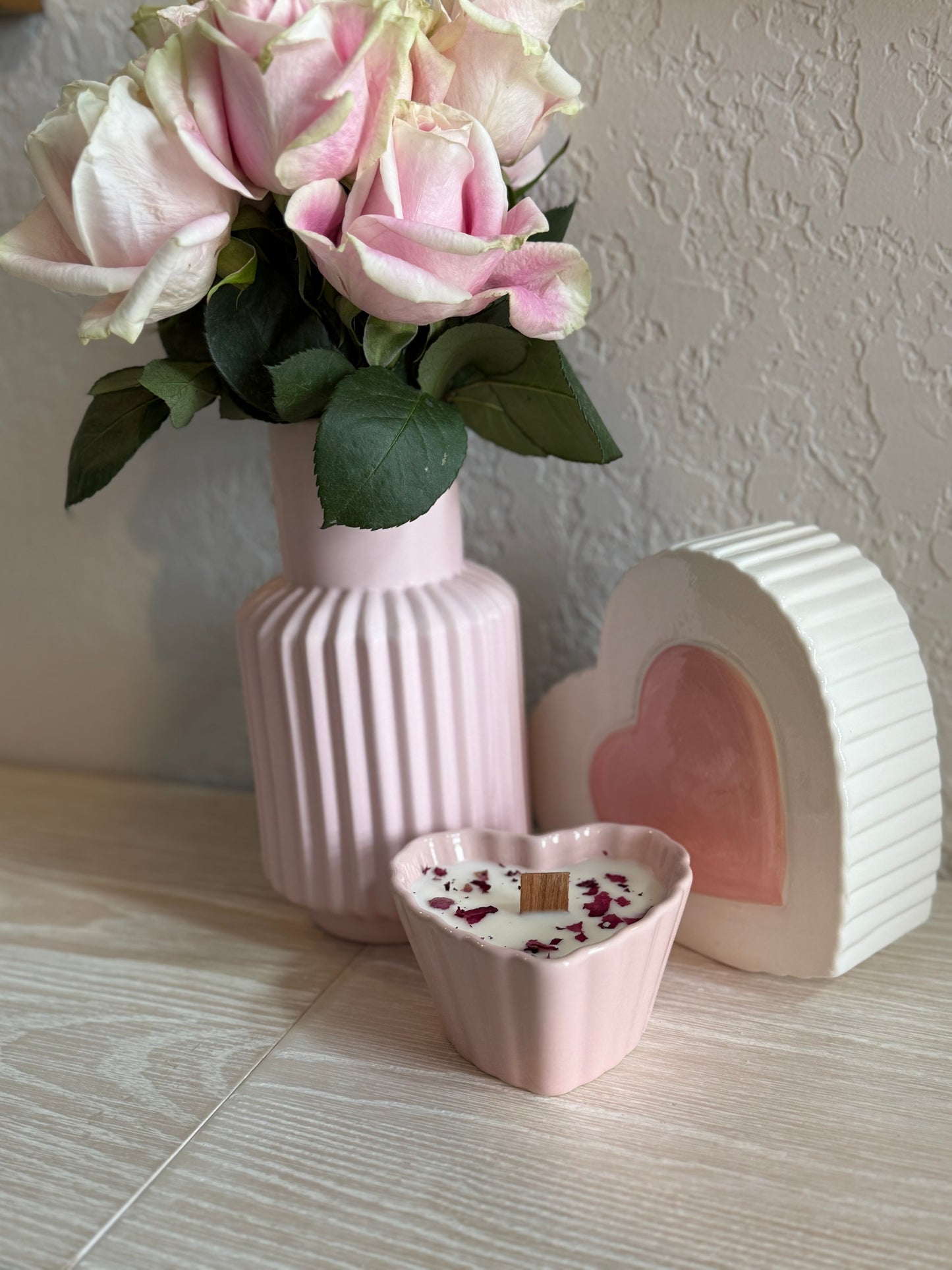 8oz Pink heart candle