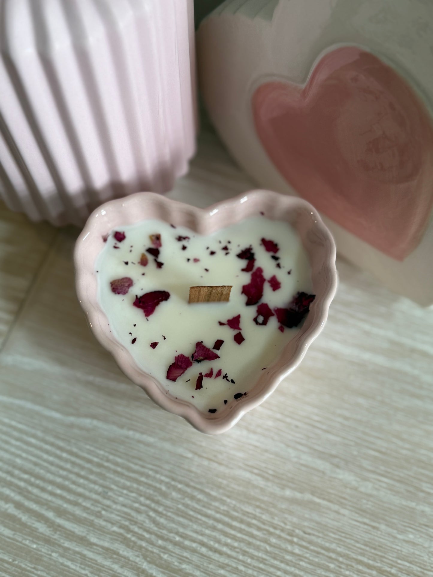 8oz Pink heart candle