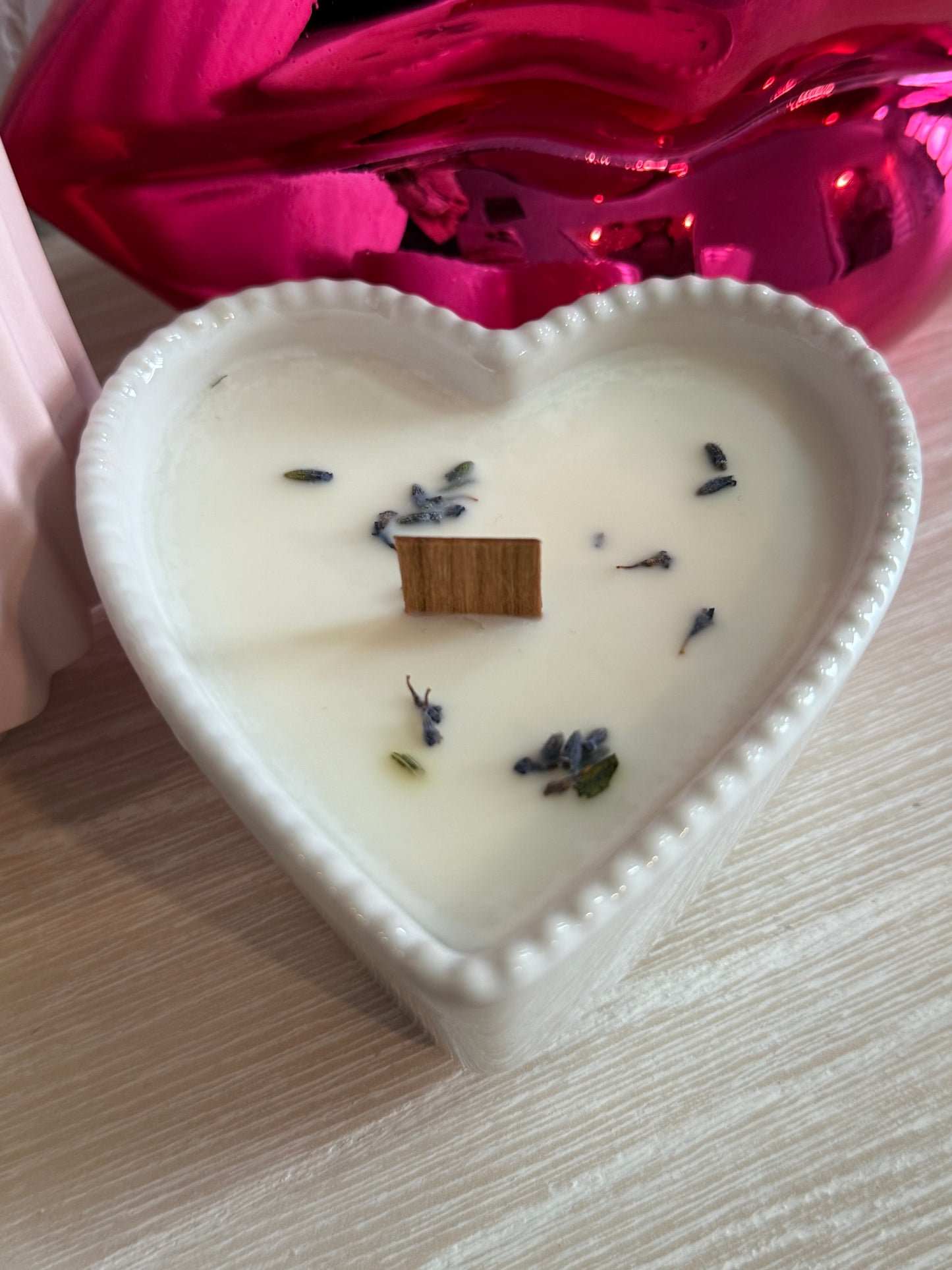 8oz White heart candle